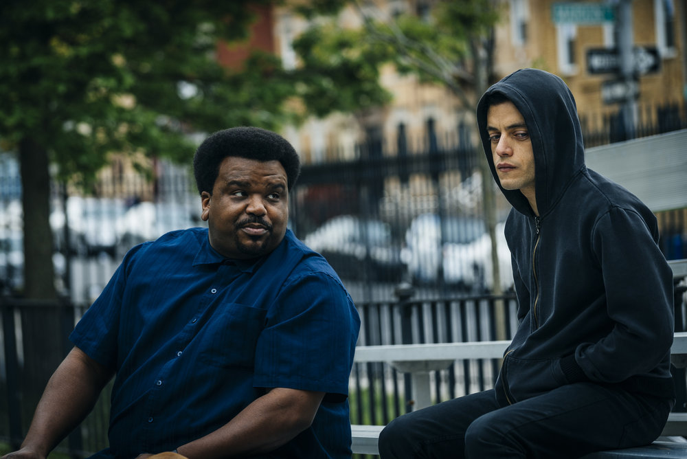 MR. ROBOT -- "eps2.0_unm4sk%u2010pt2.tc" Episode 202 -- Pictured: (l-r) Craig Robinson as Ray, Rami Malek as Eliot Alderson -- (Photo by: Michael Parmelee/USA Network)